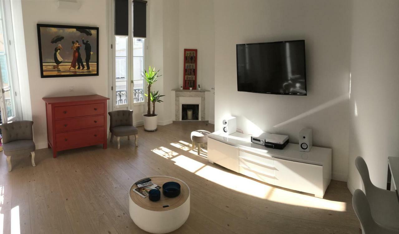 ניס Apartment On Place Massena מראה חיצוני תמונה